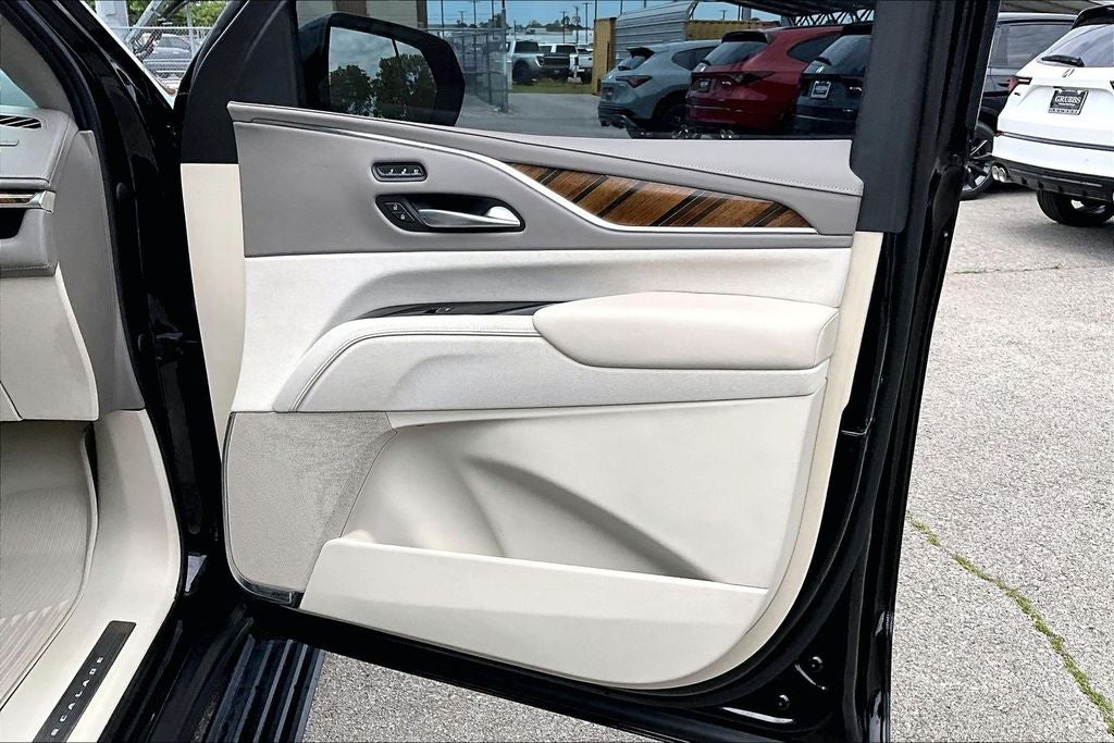 2023 Cadillac Escalade Sport Platinum