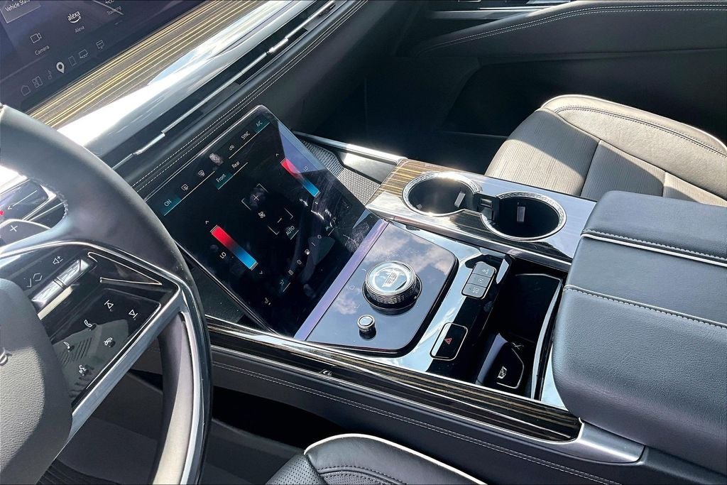 2025 Cadillac Escalade ESV Premium