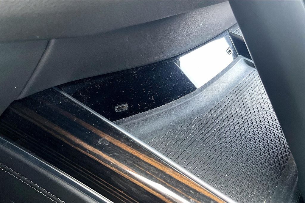 2025 Cadillac Escalade ESV Premium