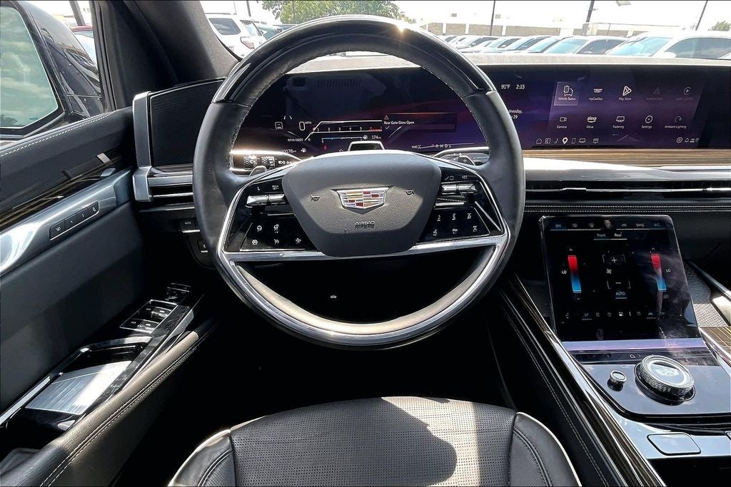 2025 Cadillac Escalade ESV Premium