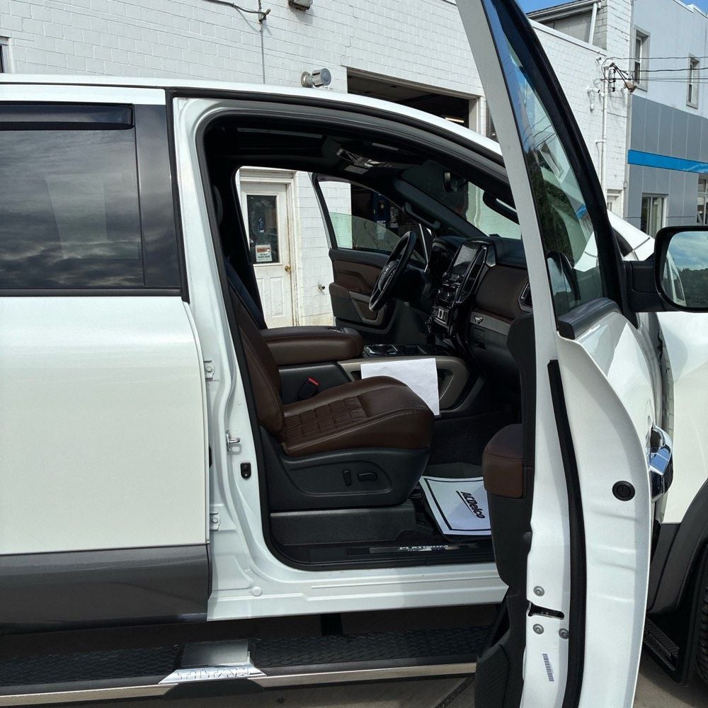 2022 Nissan Titan Platinum Reserve