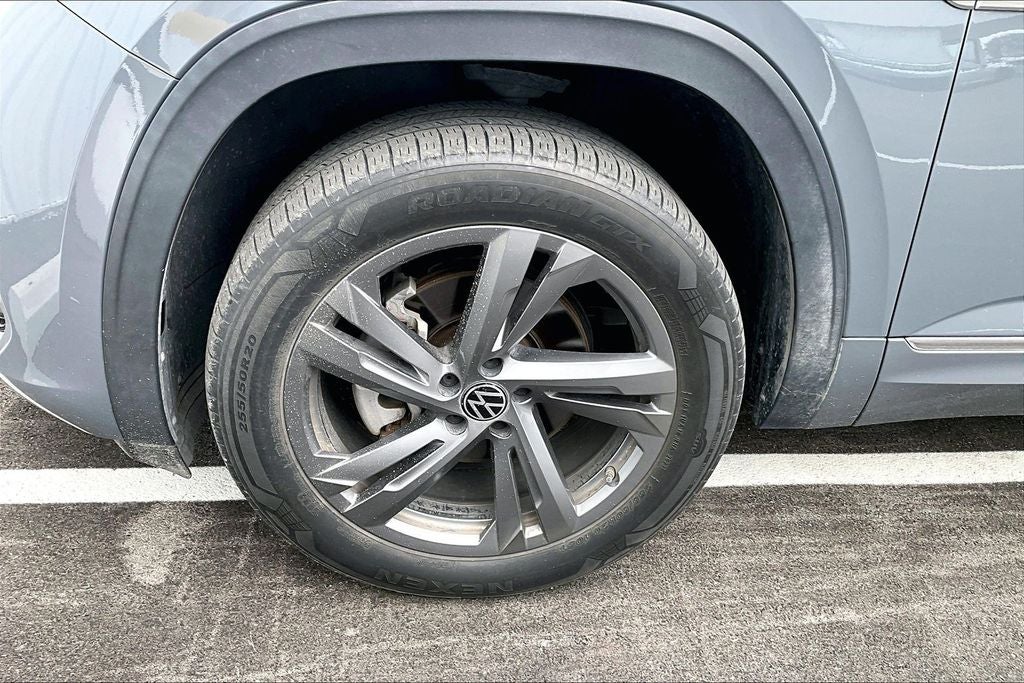 2024 Volkswagen Atlas Cross Sport 2.0T SEL R-Line