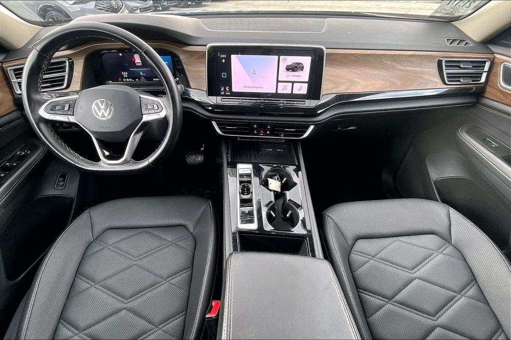 2025 Volkswagen Atlas 2.0T SE w/Technology