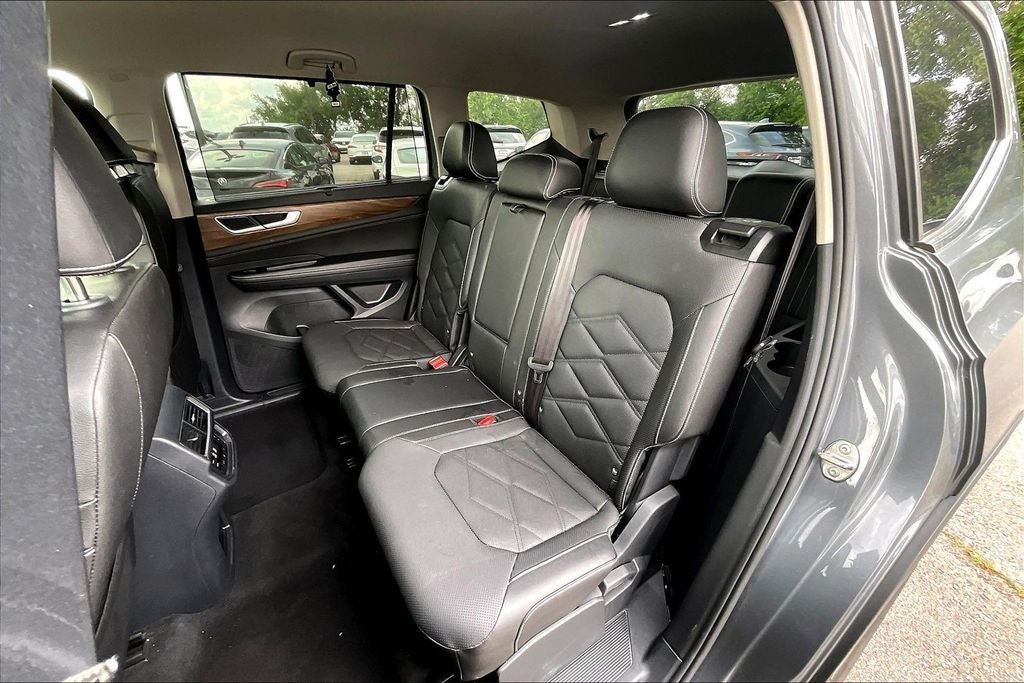 2025 Volkswagen Atlas 2.0T SE w/Technology