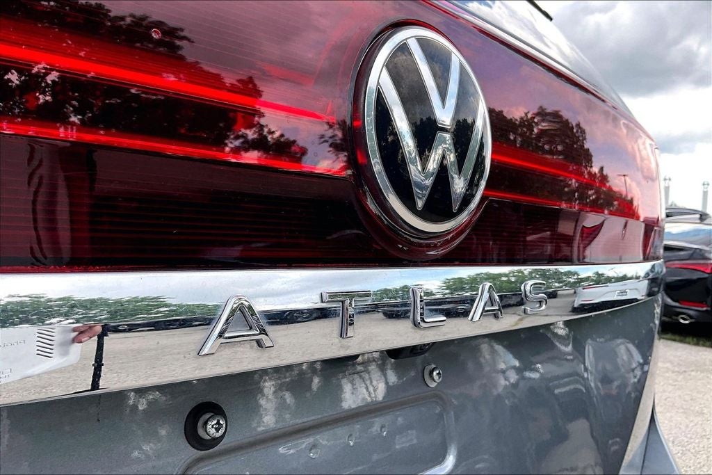 2025 Volkswagen Atlas 2.0T SE w/Technology