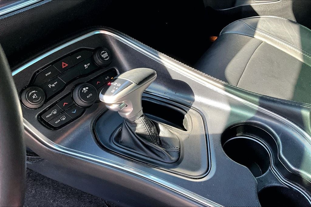 2015 Dodge Challenger SXT