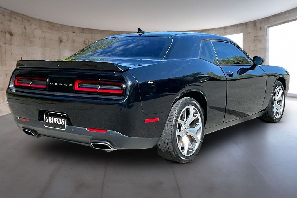 2015 Dodge Challenger SXT