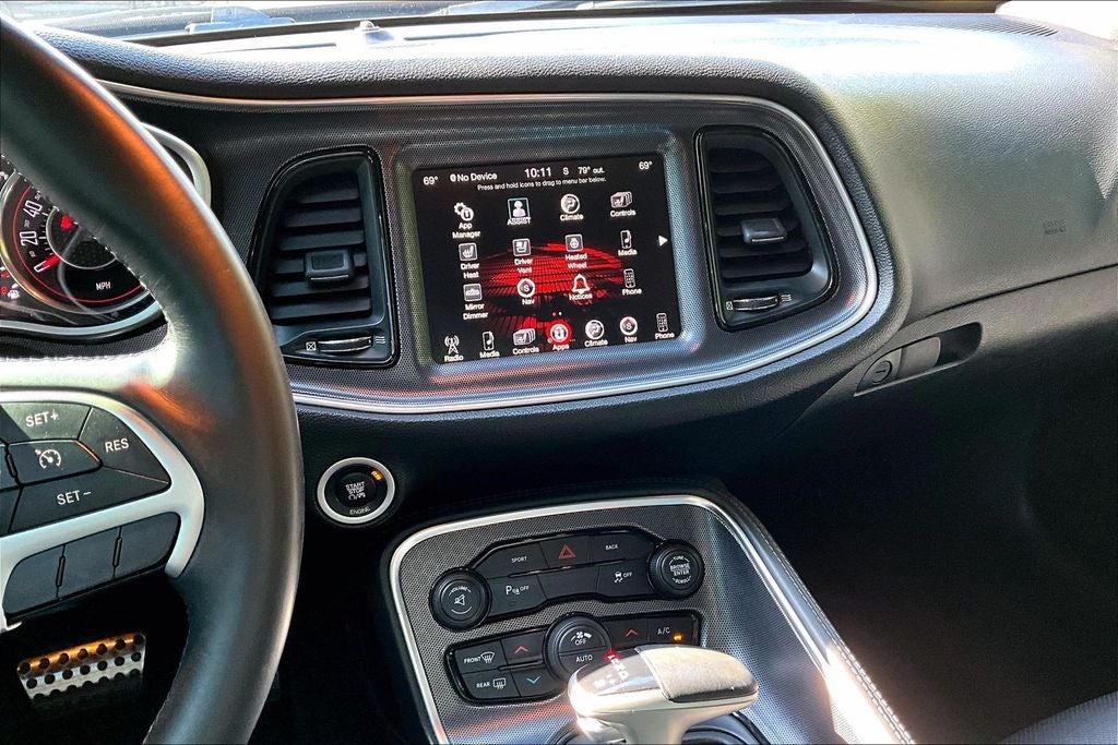 2015 Dodge Challenger SXT