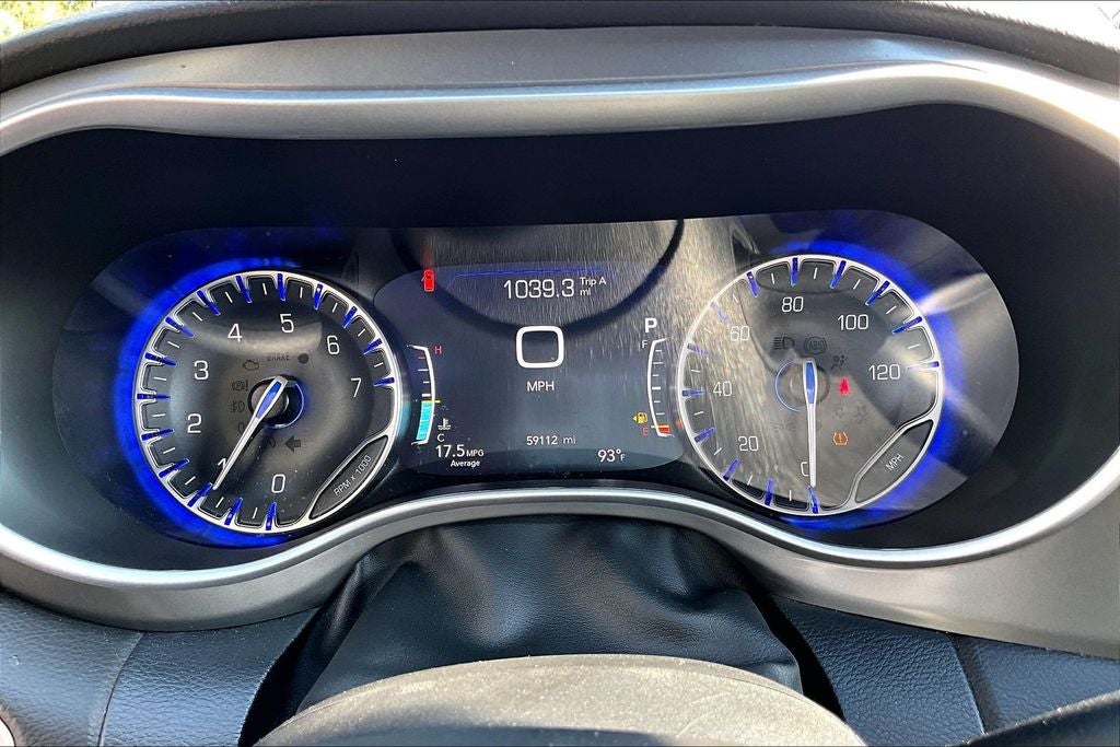 2025 Chrysler Pacifica Select