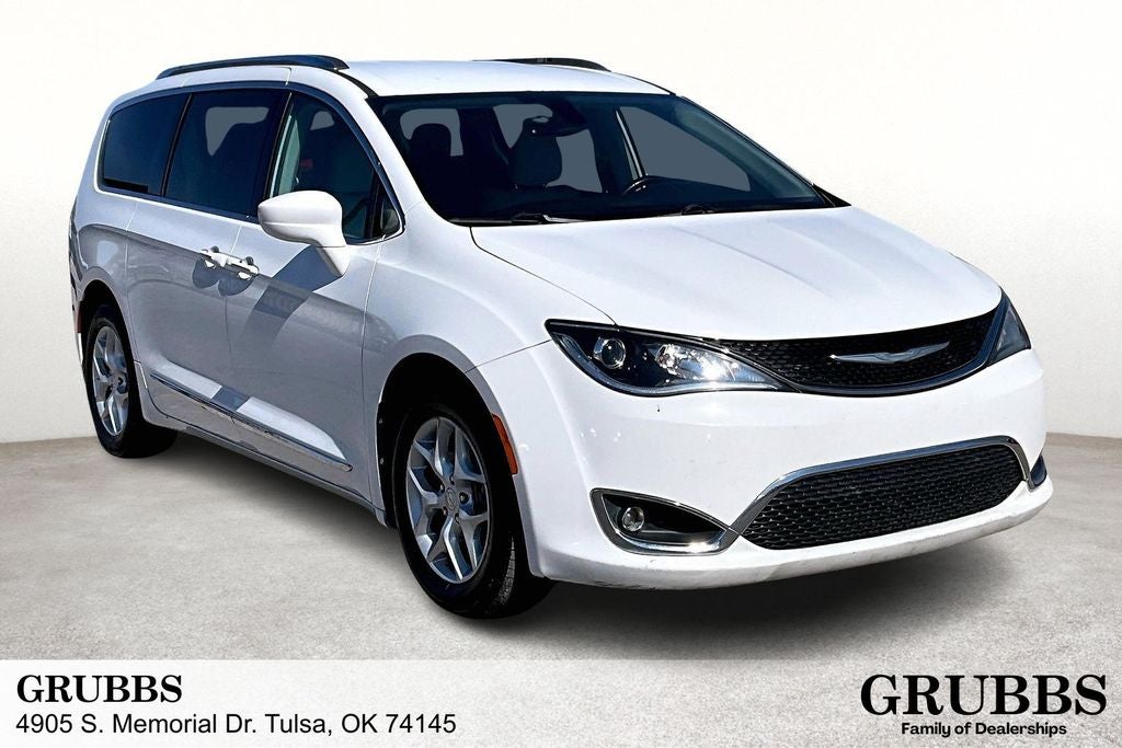 2017 Chrysler Pacifica Touring L Plus