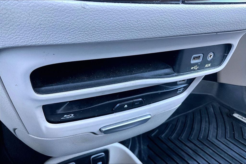 2017 Chrysler Pacifica Touring L Plus