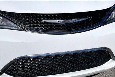 2017 Chrysler Pacifica Touring L Plus