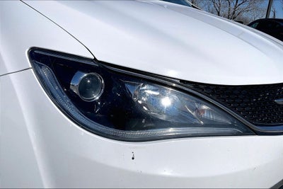 2017 Chrysler Pacifica Touring L Plus