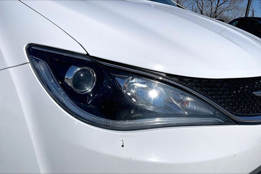 2017 Chrysler Pacifica Touring L Plus