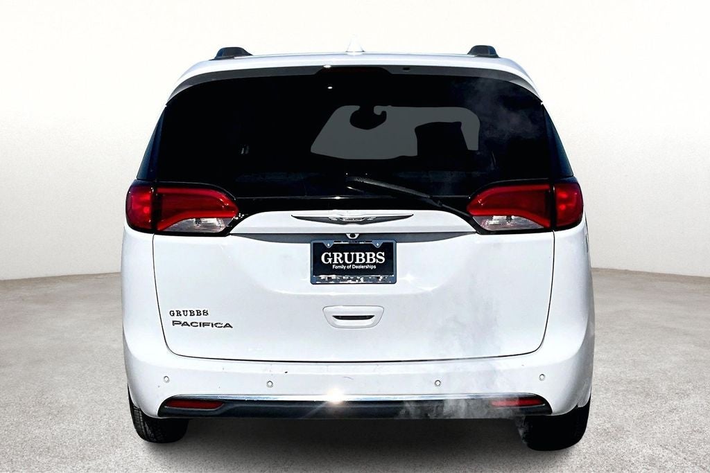 2017 Chrysler Pacifica Touring L Plus