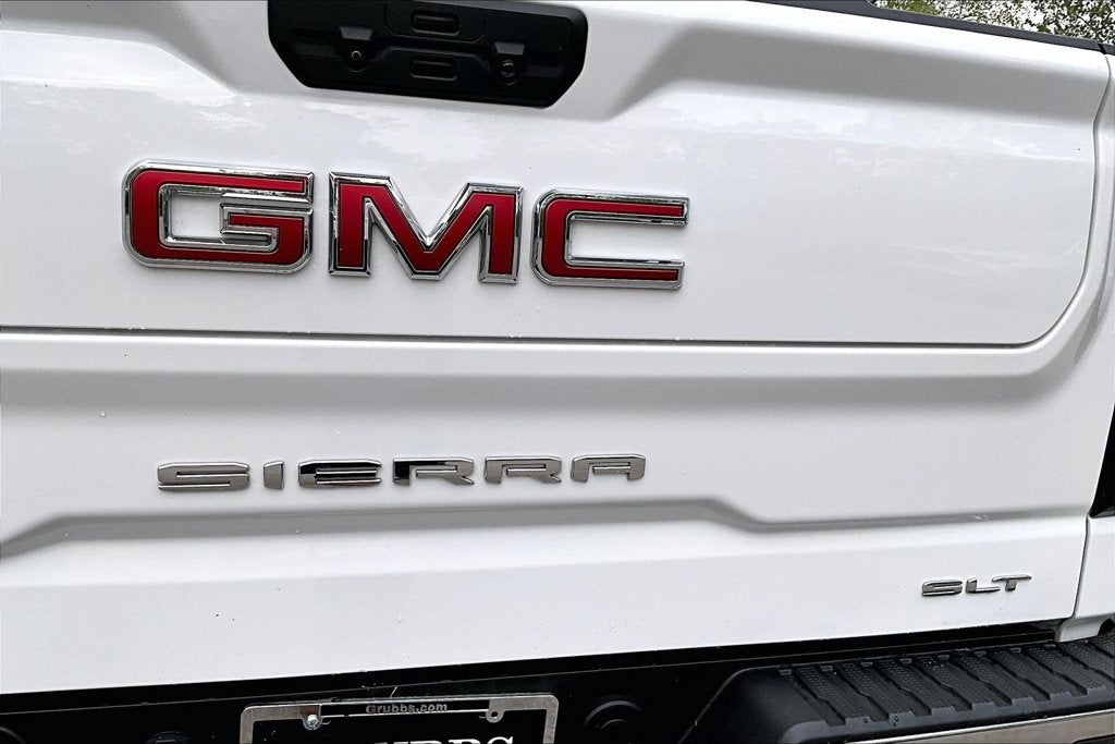 2025 GMC Sierra 1500 SLT