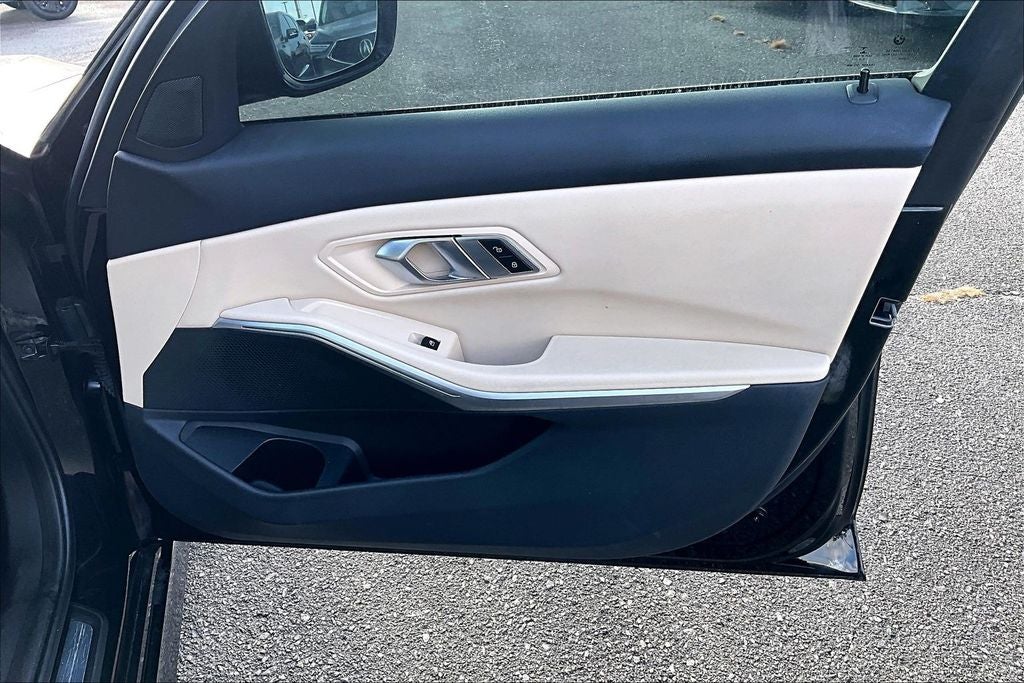 2023 BMW 3 Series 330e iPerformance