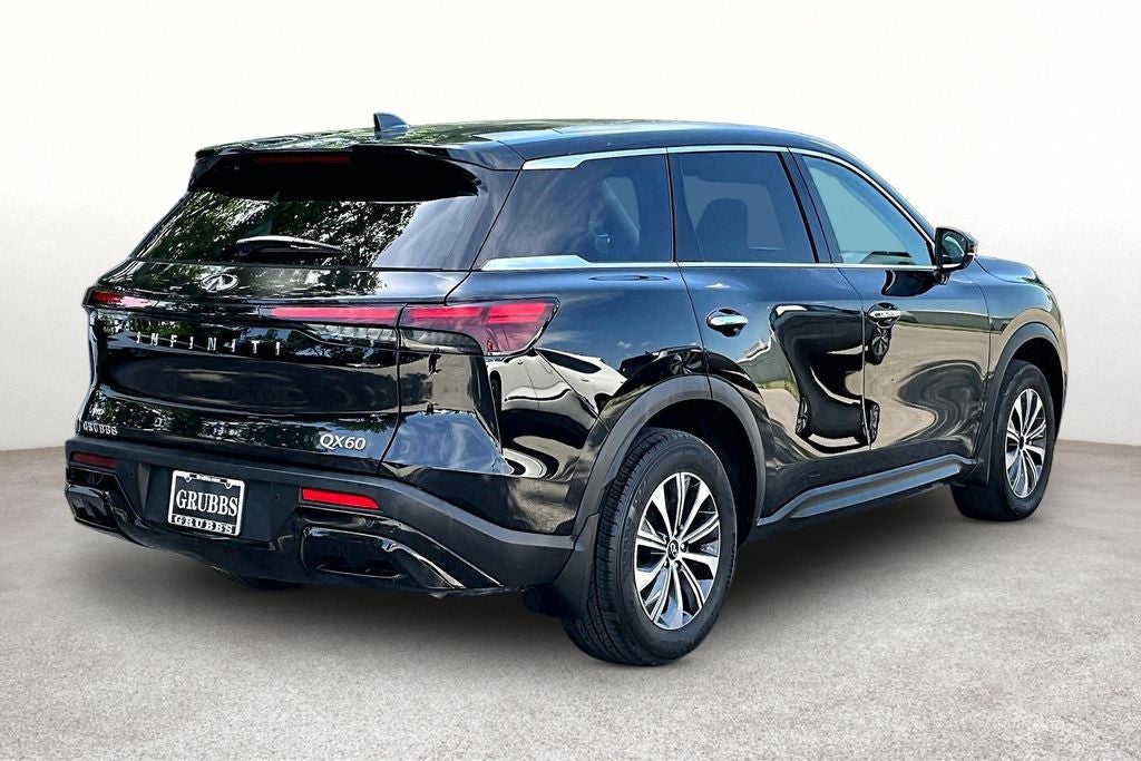 2023 INFINITI QX60 PURE