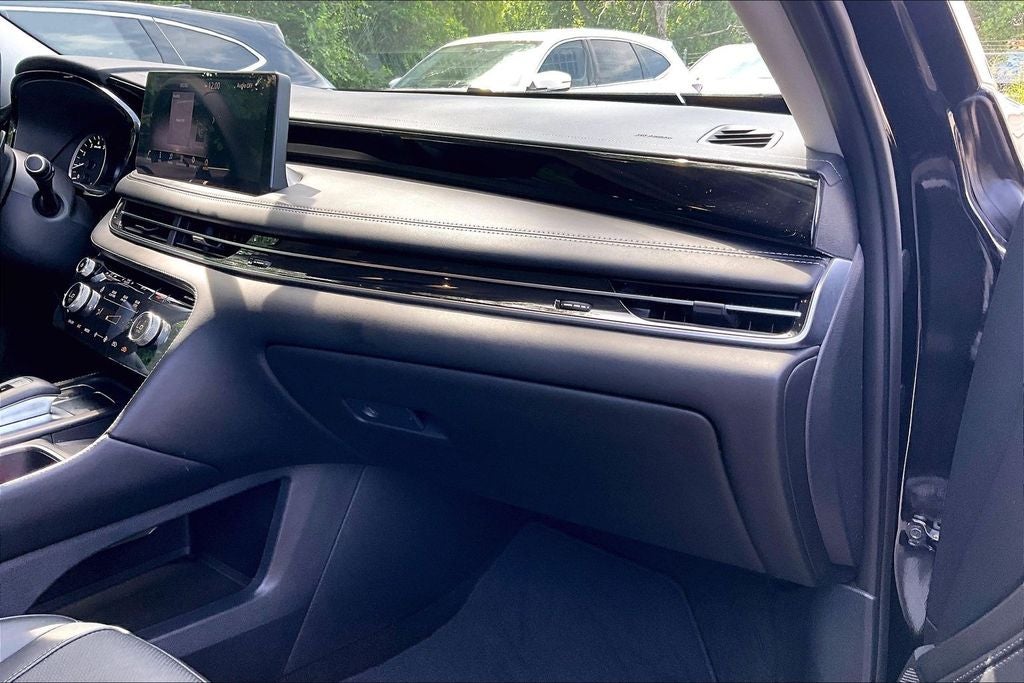 2023 INFINITI QX60 PURE