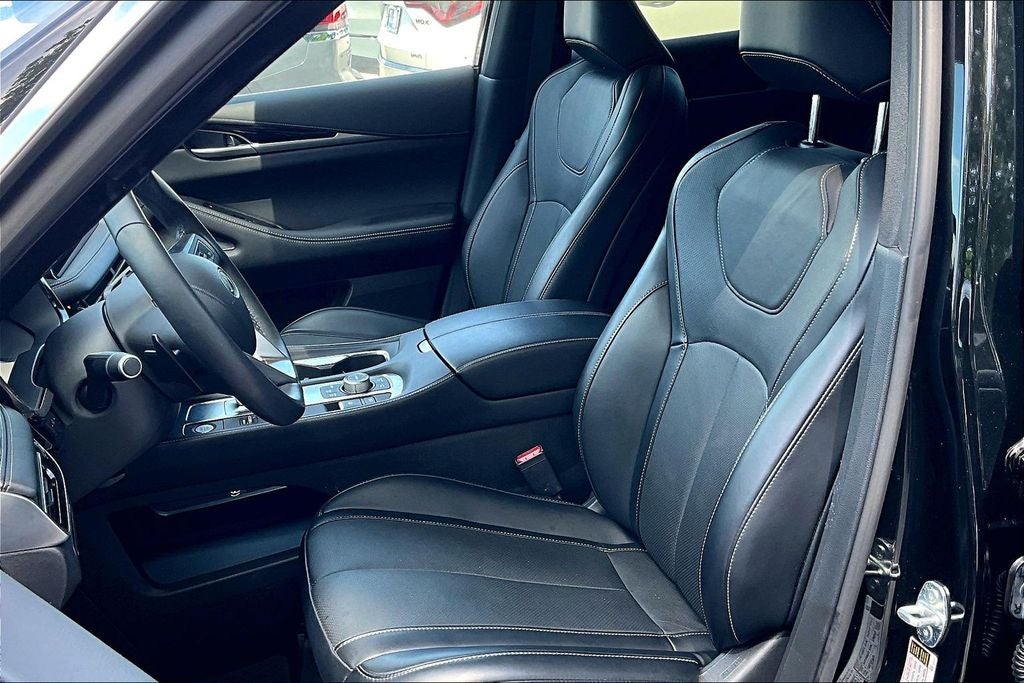2023 INFINITI QX60 PURE