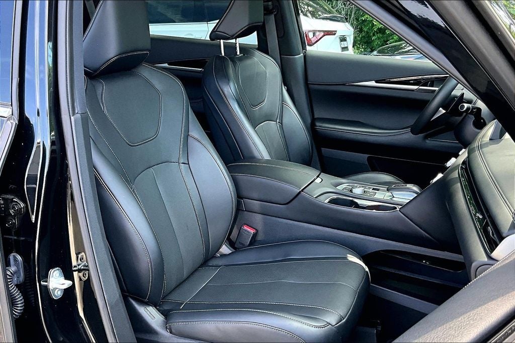 2023 INFINITI QX60 PURE