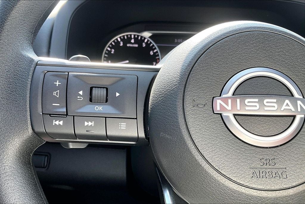 2025 Nissan Pathfinder S