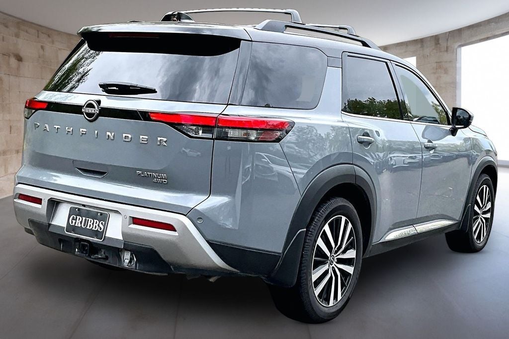 2023 Nissan Pathfinder Platinum
