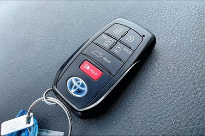 2025 Toyota Sienna Platinum 7 Passenger