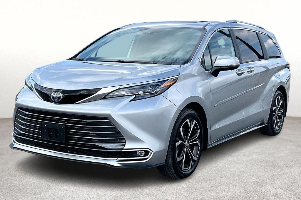 2025 Toyota Sienna Platinum 7 Passenger