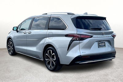 2025 Toyota Sienna Platinum 7 Passenger