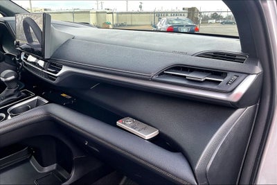 2025 Toyota Sienna Platinum 7 Passenger