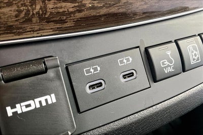 2025 Toyota Sienna Platinum 7 Passenger