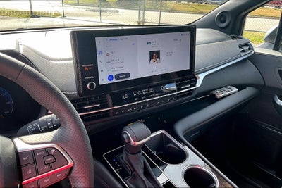 2025 Toyota Sienna Platinum 7 Passenger