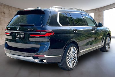 2025 BMW X7 xDrive40i