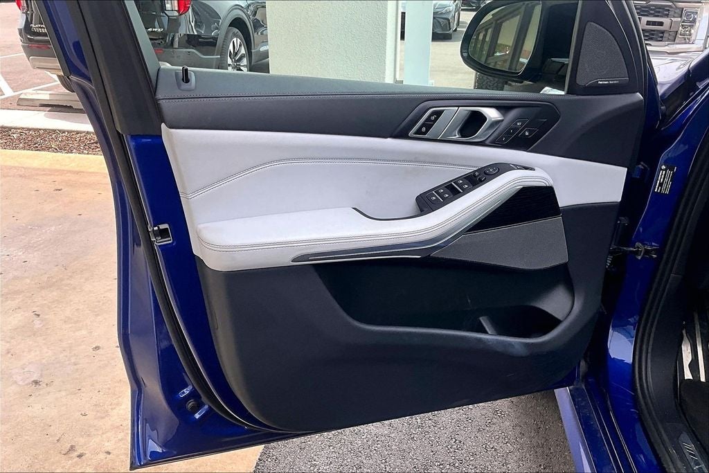 2024 BMW X5 M60i