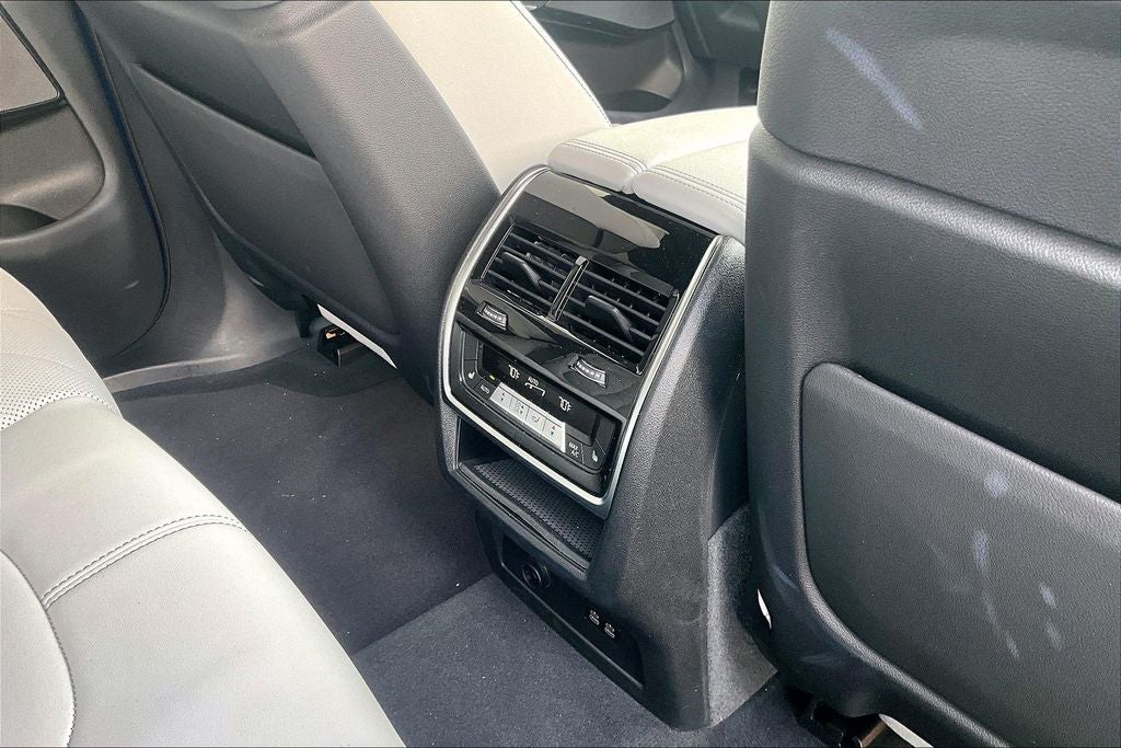2024 BMW X5 M60i