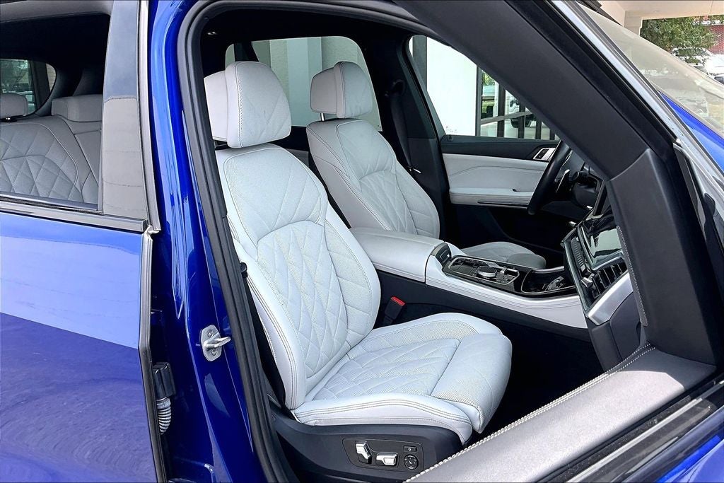 2024 BMW X5 M60i