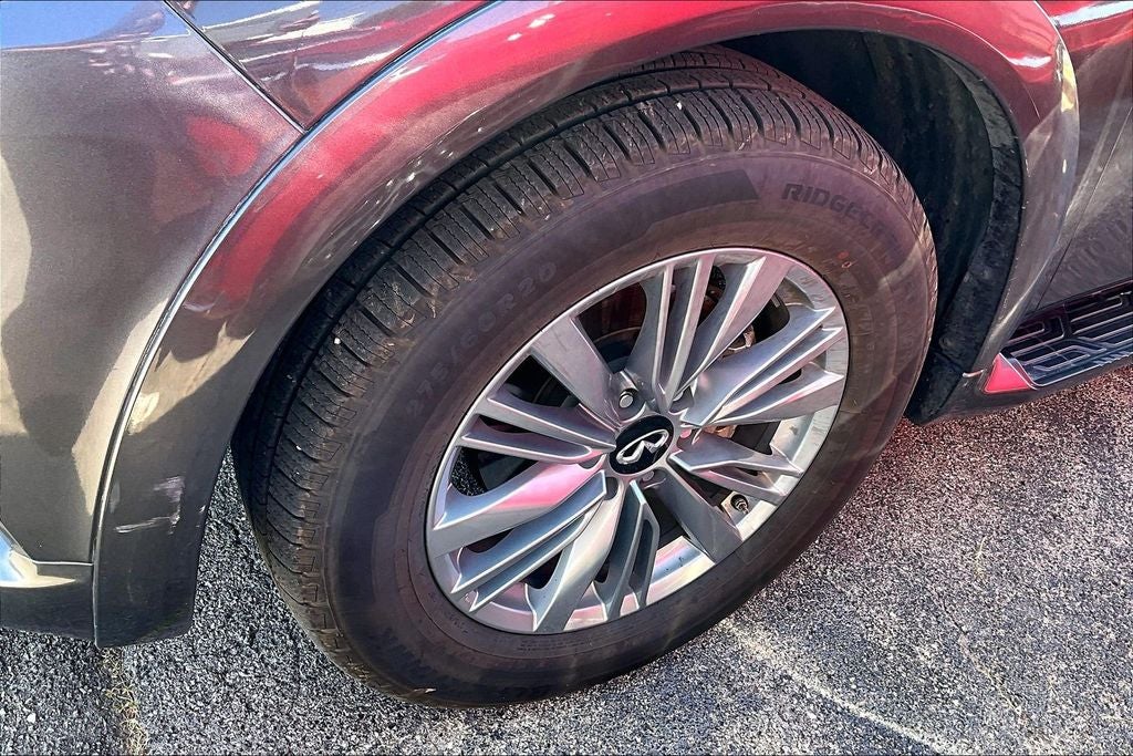 2024 INFINITI QX80 LUXE