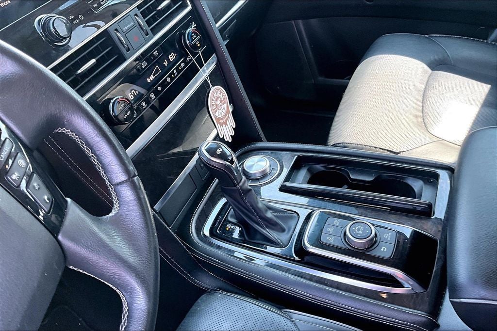 2024 INFINITI QX80 LUXE