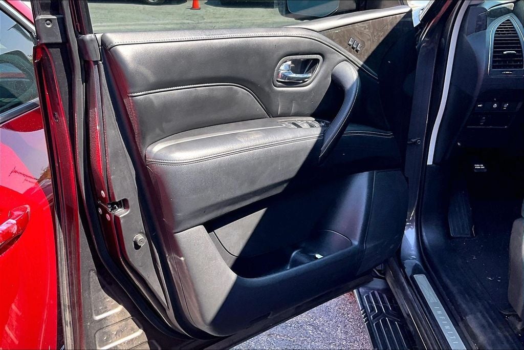 2024 INFINITI QX80 LUXE