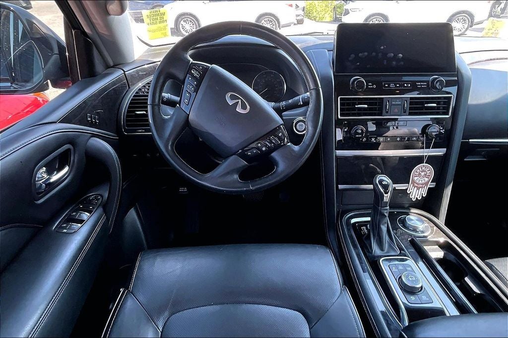 2024 INFINITI QX80 LUXE