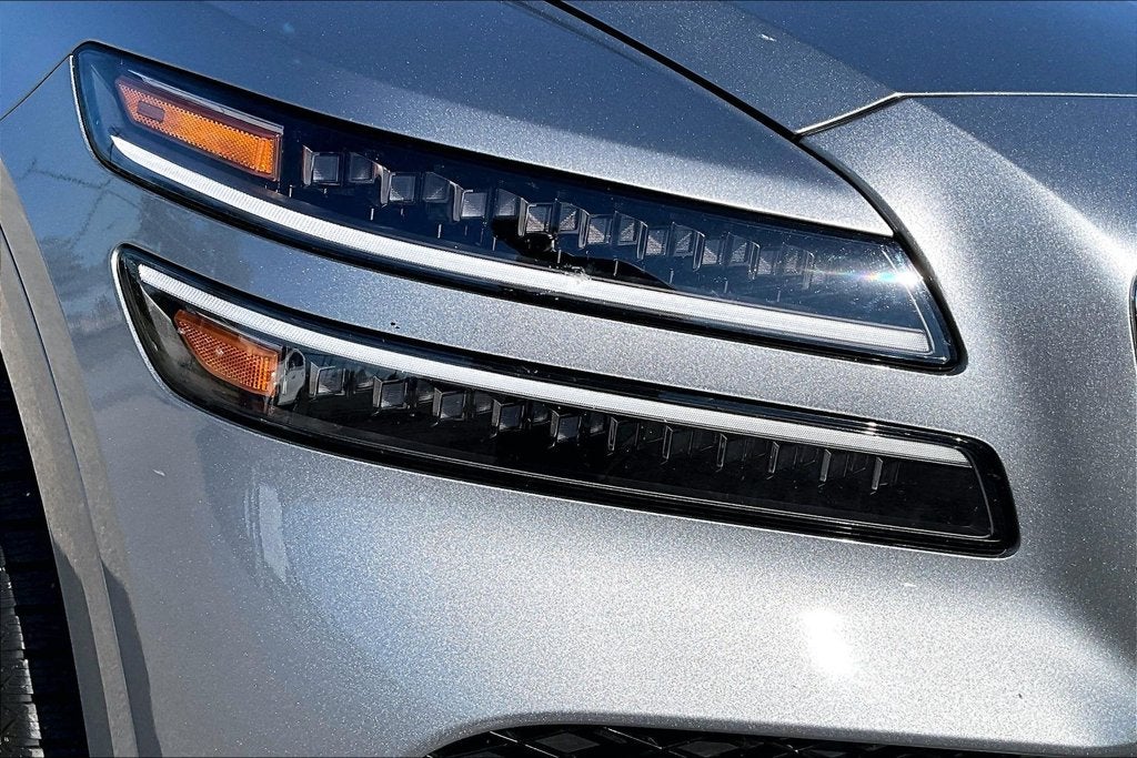 2025 Genesis GV80 2.5T