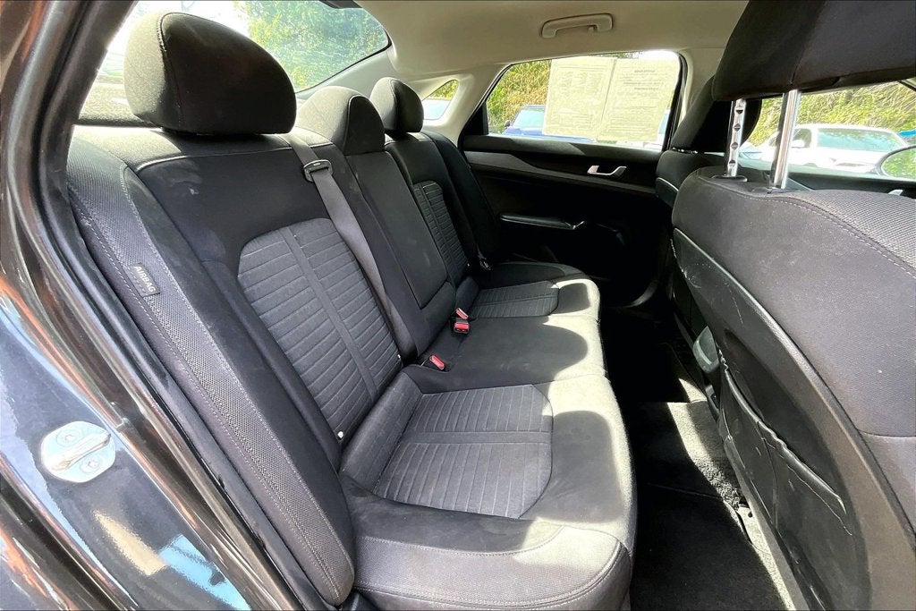 2025 Kia K5 LXS