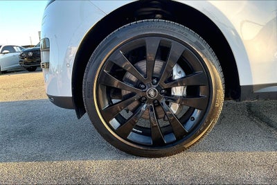 2025 Land Rover Range Rover Sport SE