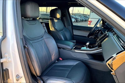 2025 Land Rover Range Rover Sport SE