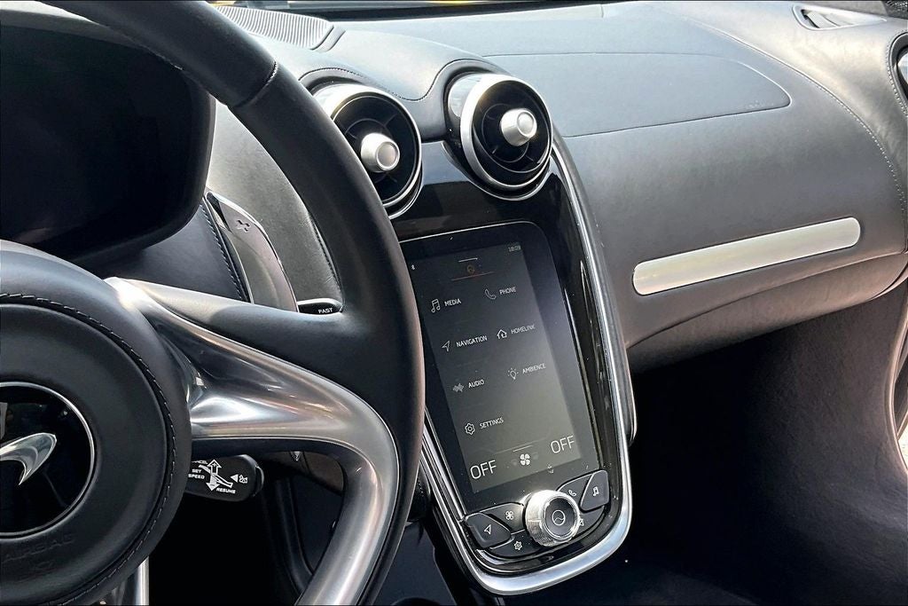 2023 McLaren GT Base