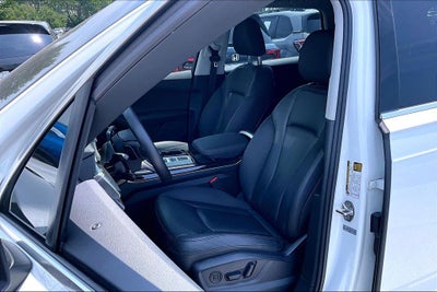 2022 Audi Q7 45 Premium quattro