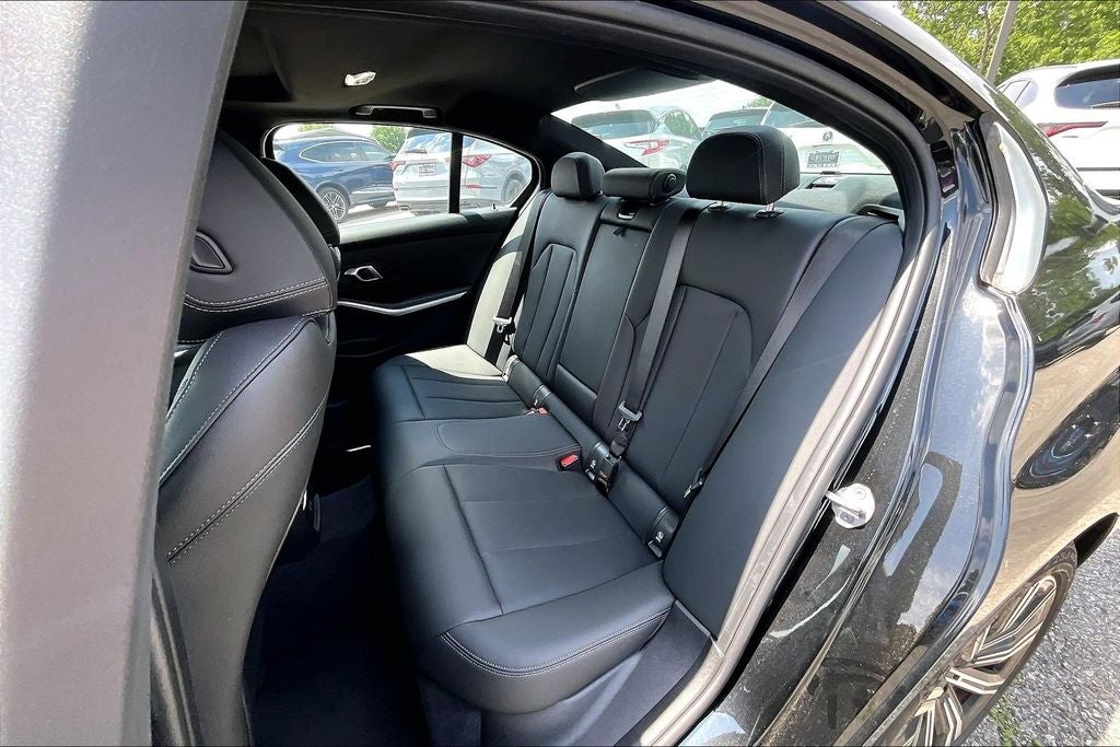 2025 BMW 3 Series 330i xDrive