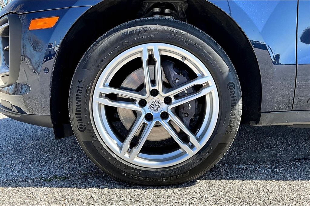 2022 Porsche Macan Base