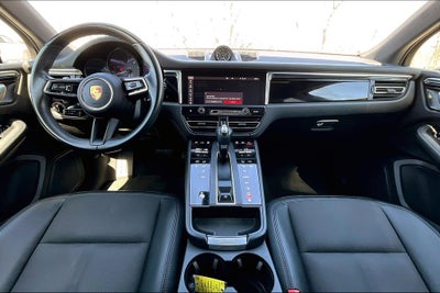 2022 Porsche Macan Base